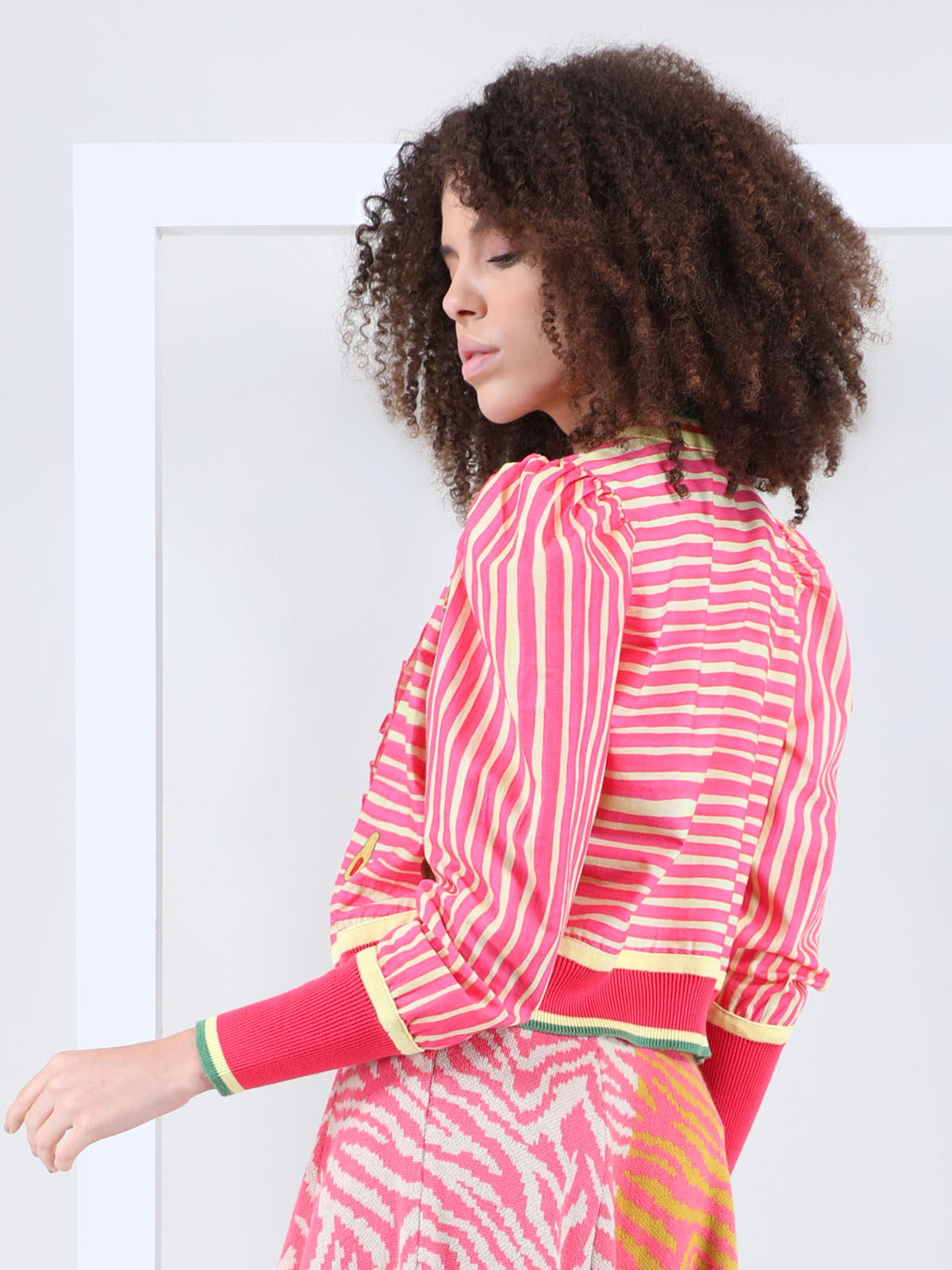 MAGIC HAPPENS CARDIGAN