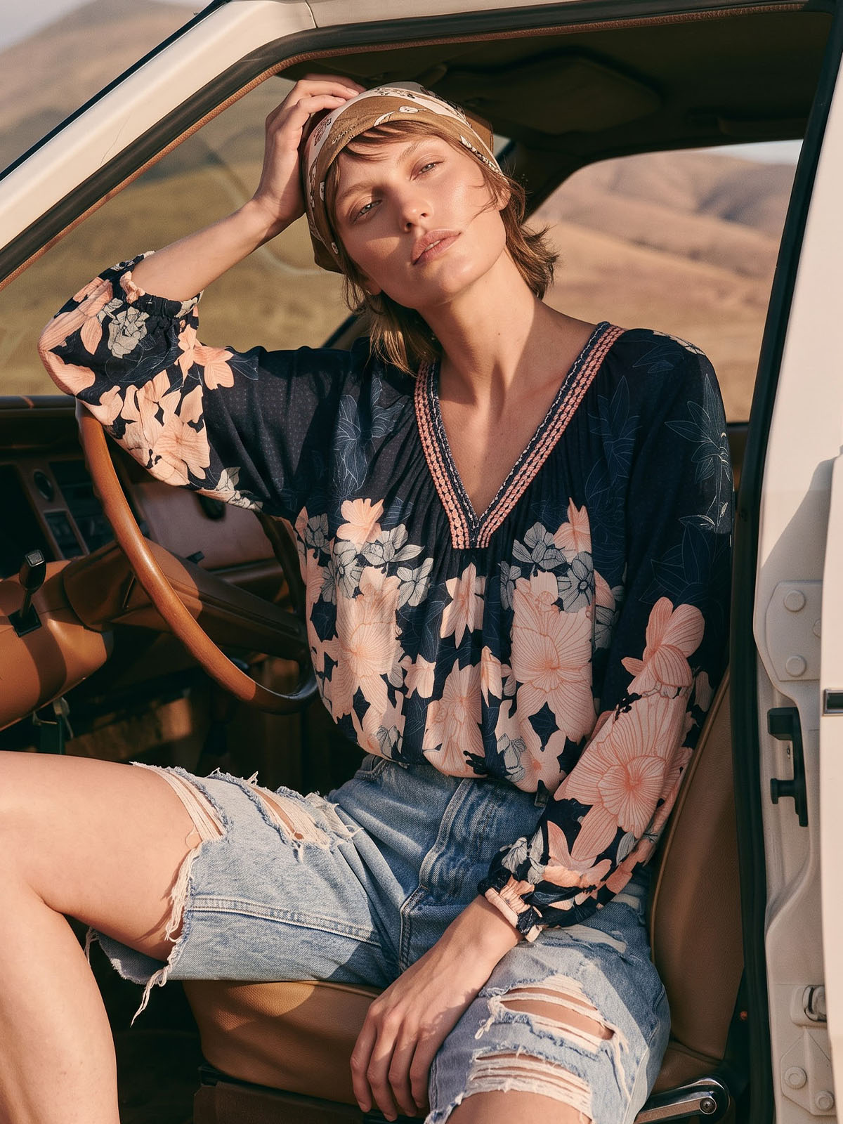SHEILA TOP