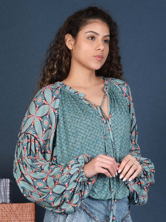 LYDIANA TOP