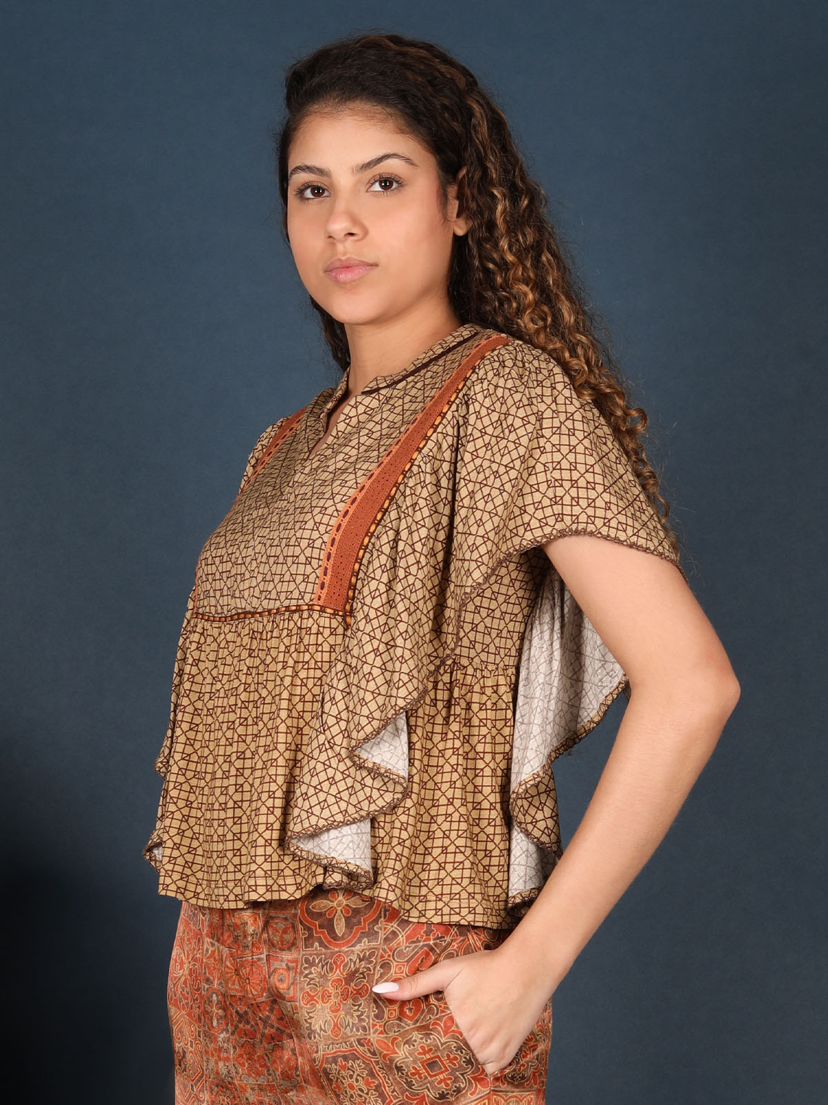 ELYANA TOP